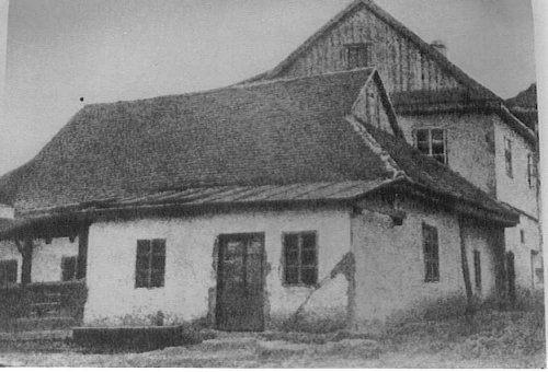Exterior of the Baal Shem Tov's synagogue in Medzhybizh, circa 1915. This shul no longer exists, having been destroyed by the Nazis. However, an exact replica was erected on its original site as a museum